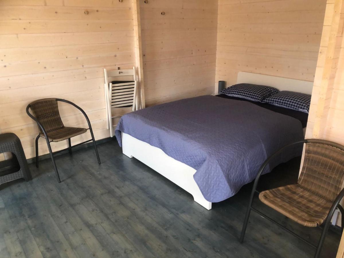 Womocamp Holzhuette 1 Hotell Saulkrasti Exteriör bild